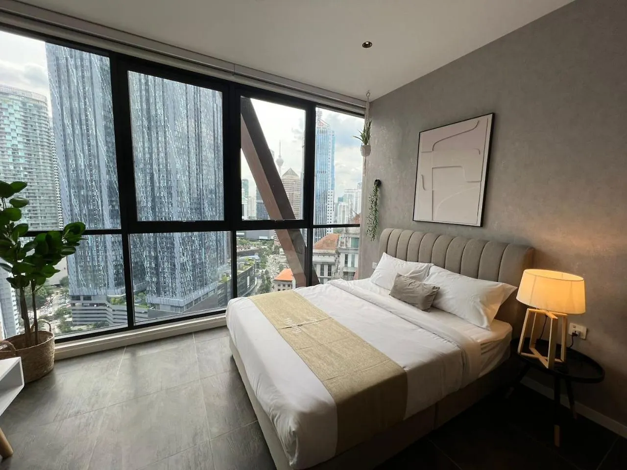 Scarletz Suites Klcc Deluxe Room Kuala Lumpur