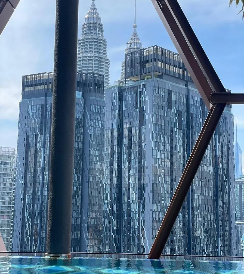 Aparthotel Scarletz Suites Klcc Deluxe Room Kuala Lumpur