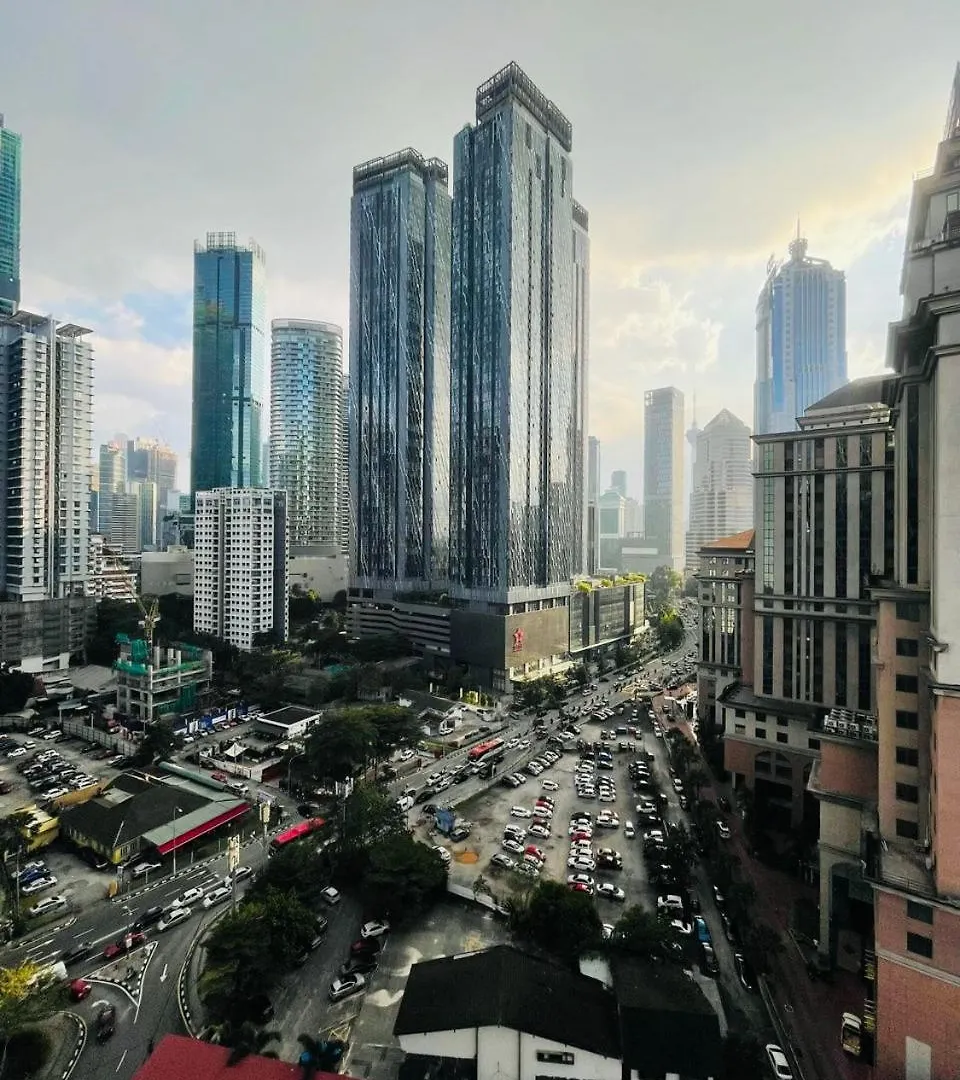 Scarletz Suites Klcc Deluxe Room Kuala Lumpur Aparthotel